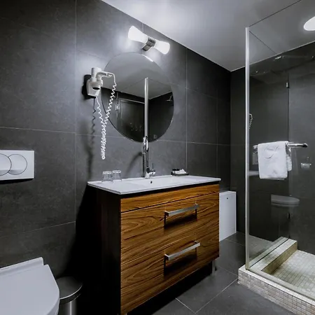 Tower Aparthotel